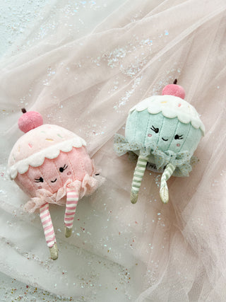 Mon Ami Cupcake Dancing Duo