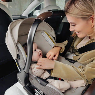 Romer Juni Infant Car Seat with Versa Base - 17