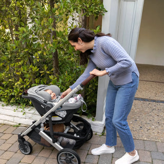 UPPAbaby Aria Lightweight Infant Car Seat + Base Anthony (Grey | Chestnut Leather) - Open Box - 45